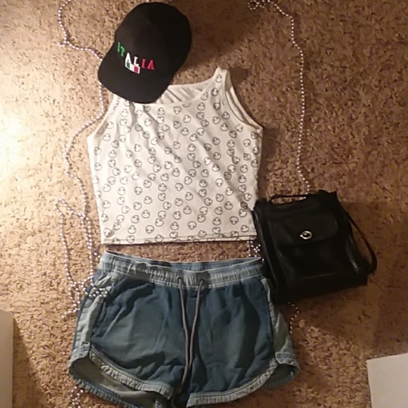 Cute alien crop top - Picture 1 of 3